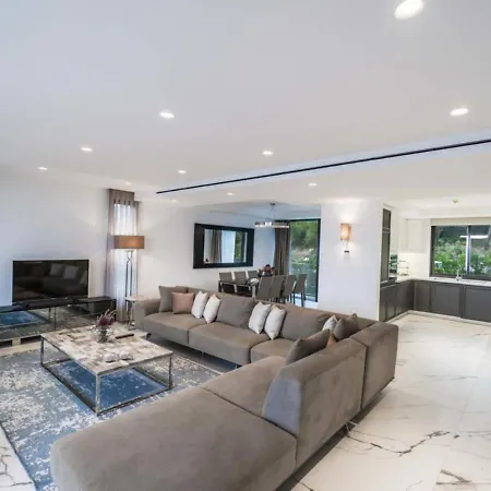 וילה The Elysium Miramar Villas *