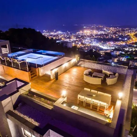 The Elysium Miramar Villas Willa *