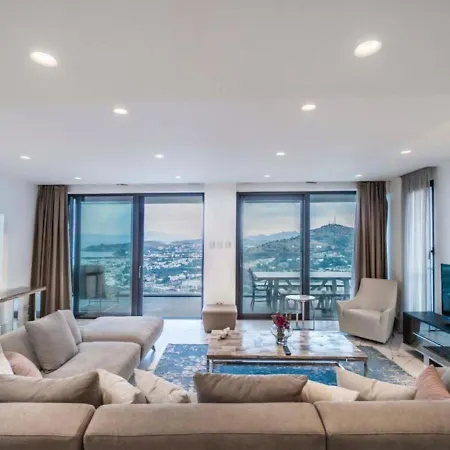 The Elysium Miramar Villas Willa *