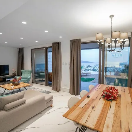 Villa The Elysium Miramar Villas *